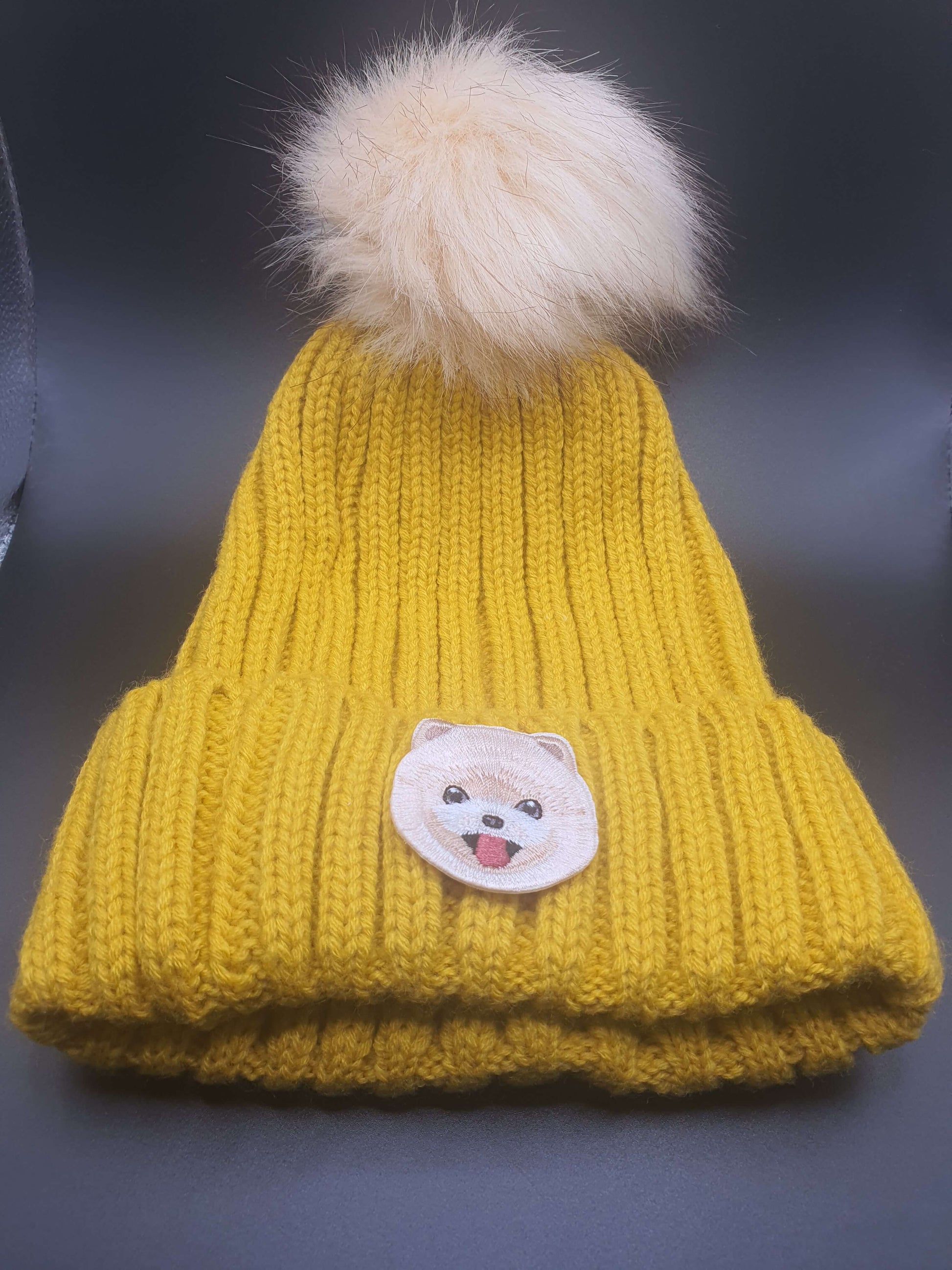 Dog Themed Knitted Beanies - Style's Bug Pomeranian / Yellow