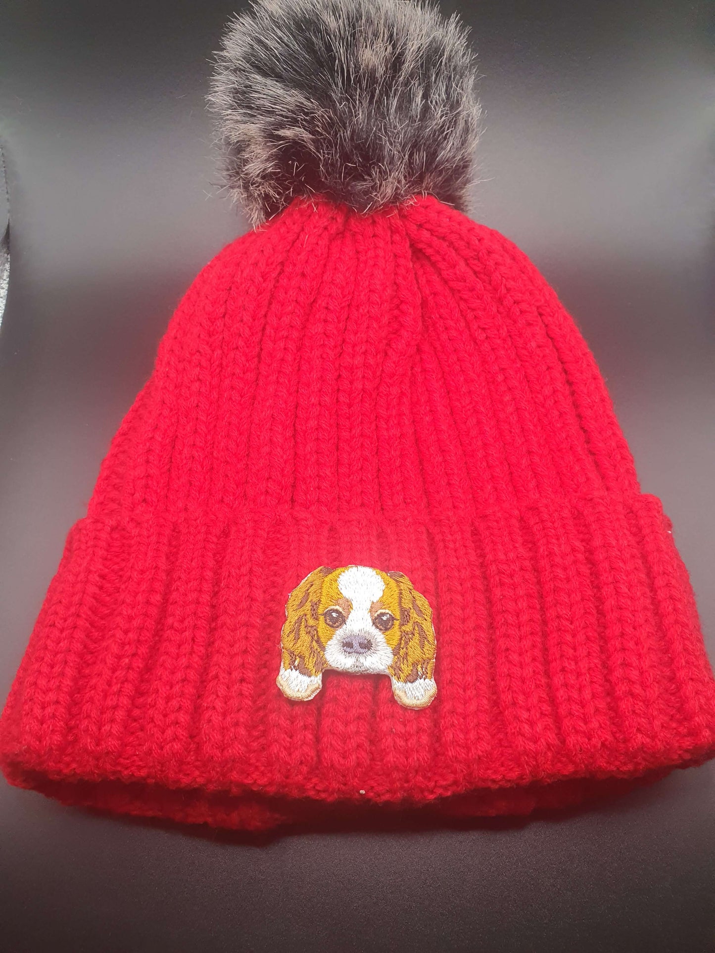 Dog Themed Knitted Beanies - Style's Bug Cavalier / Red