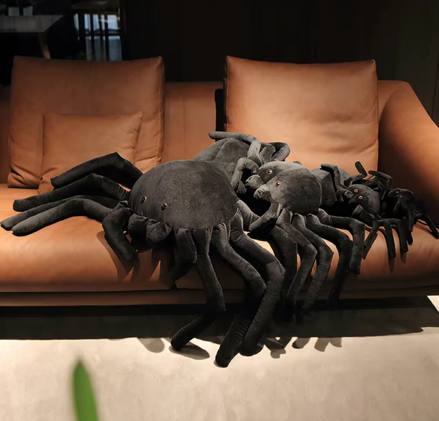 'The Spider Family' Realistic Plushies