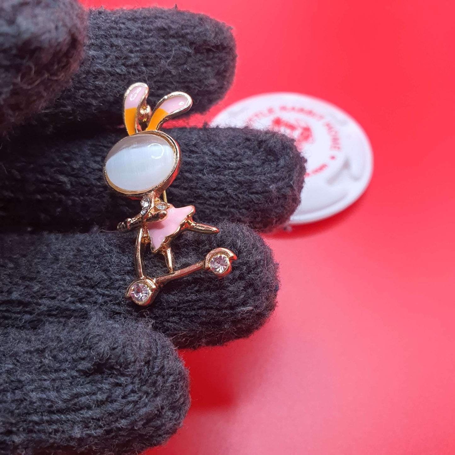 Pink Scooter Bunny brooch (2pcs pack)