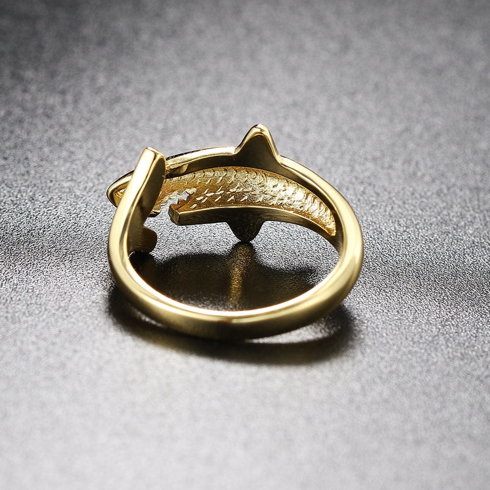 Red eyed Shark ring - Style's Bug
