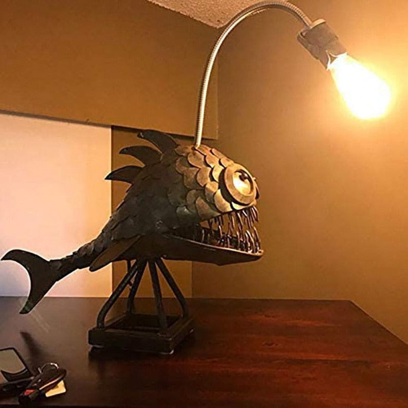 Retro Angler Fish table lamp - Style's Bug