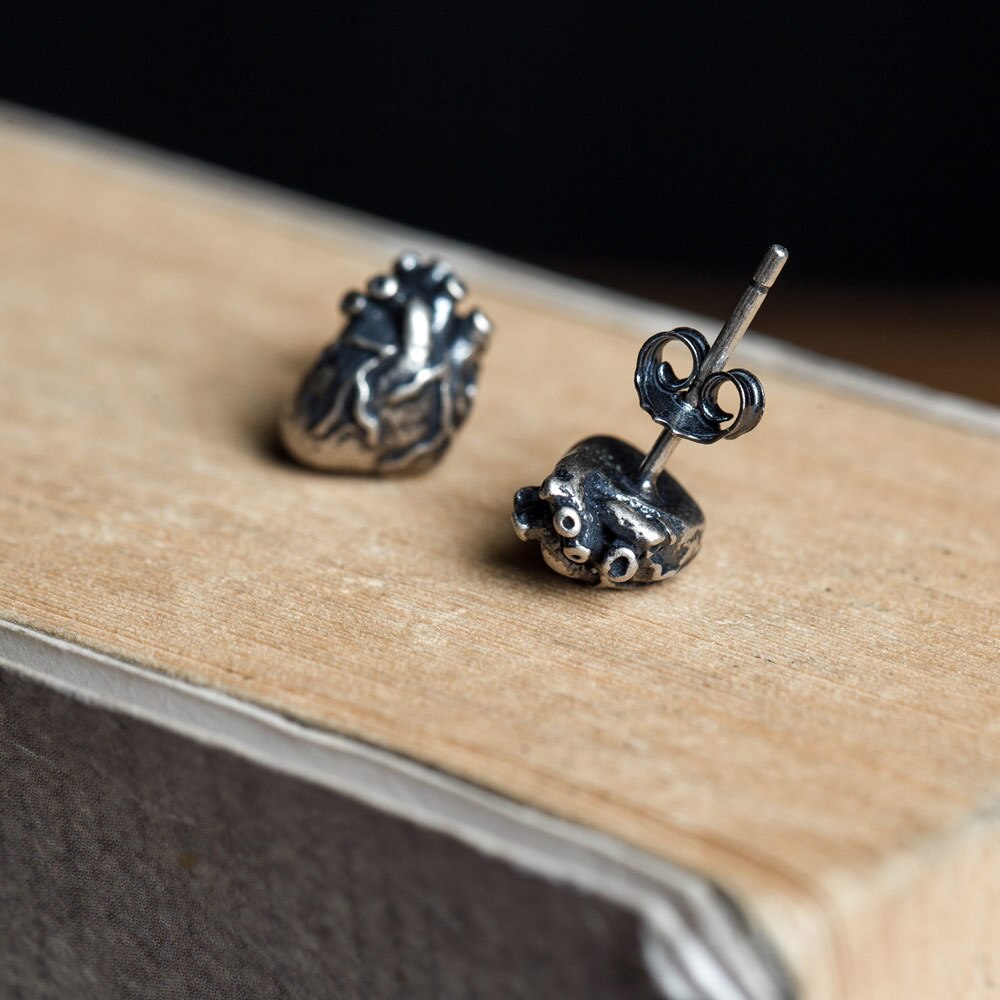 "Silver Hearts" realistic earrings by Style's Bug - Style's Bug