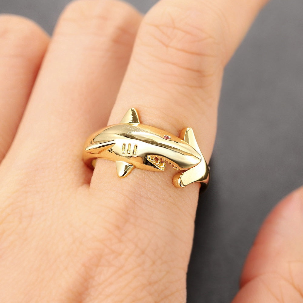 Mens hot sale shark ring