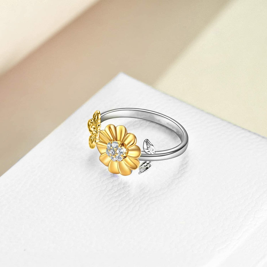 "Golden bee & the Flower" adjustable ring by SB - Style's Bug