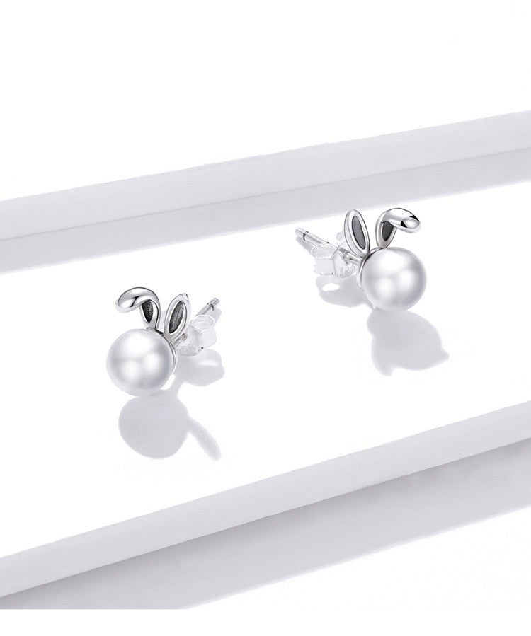 "Floppy ear pearl Bunny" earrings by SB - Style's Bug