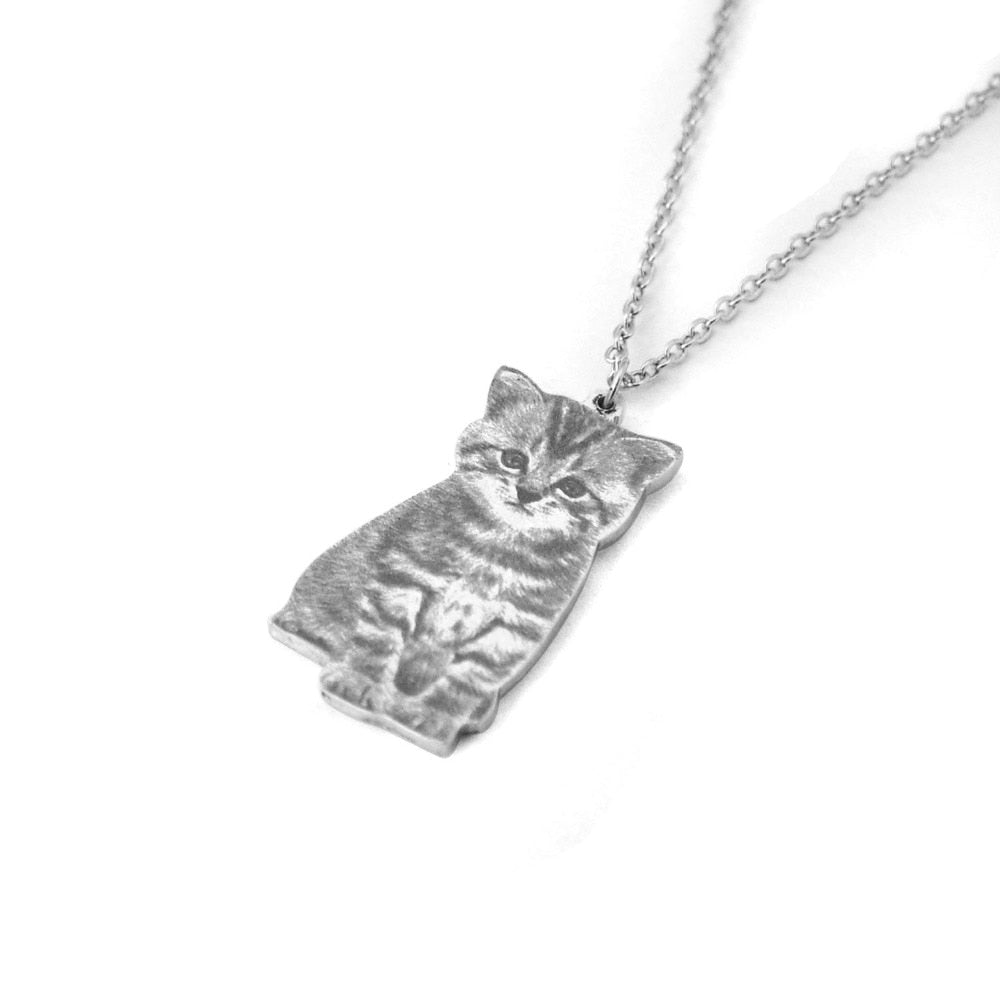 Custom pet photo necklaces by Style's Bug - Style's Bug