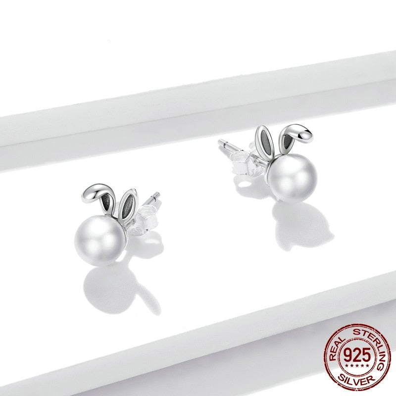 "Floppy ear pearl Bunny" earrings by SB - Style's Bug