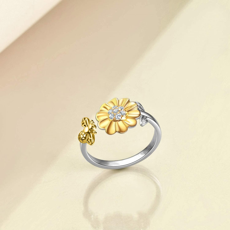 "Golden bee & the Flower" adjustable ring by SB - Style's Bug