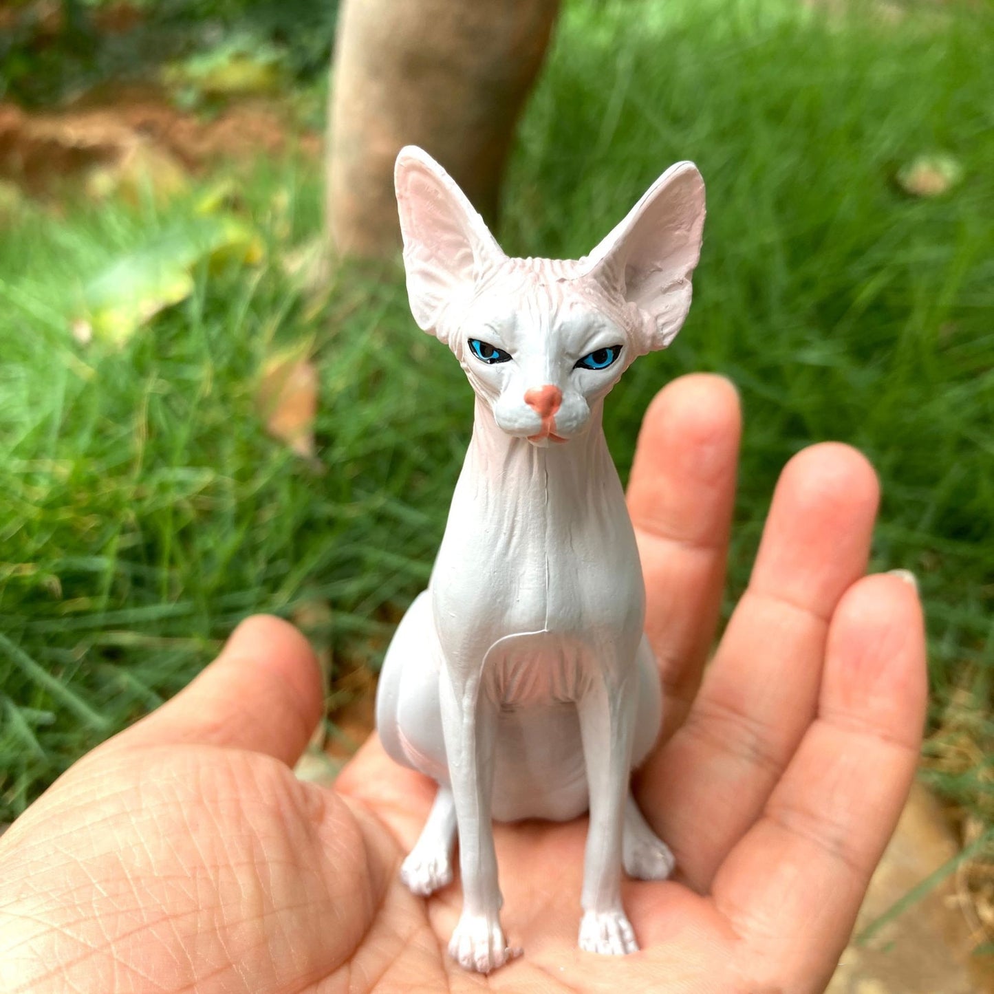 Realistic Sphynx cat statues - Style's Bug