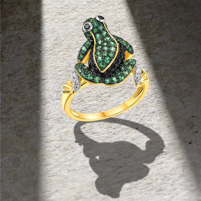 "Crystal Green Frog" jewelry by Style's Bug - Style's Bug