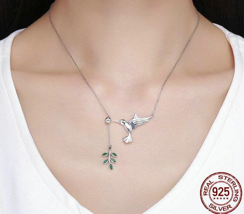 Flying Hummingbird necklace by Style's Bug - Style's Bug