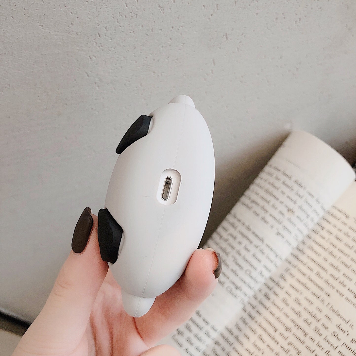 Penguin airpods case - Style's Bug