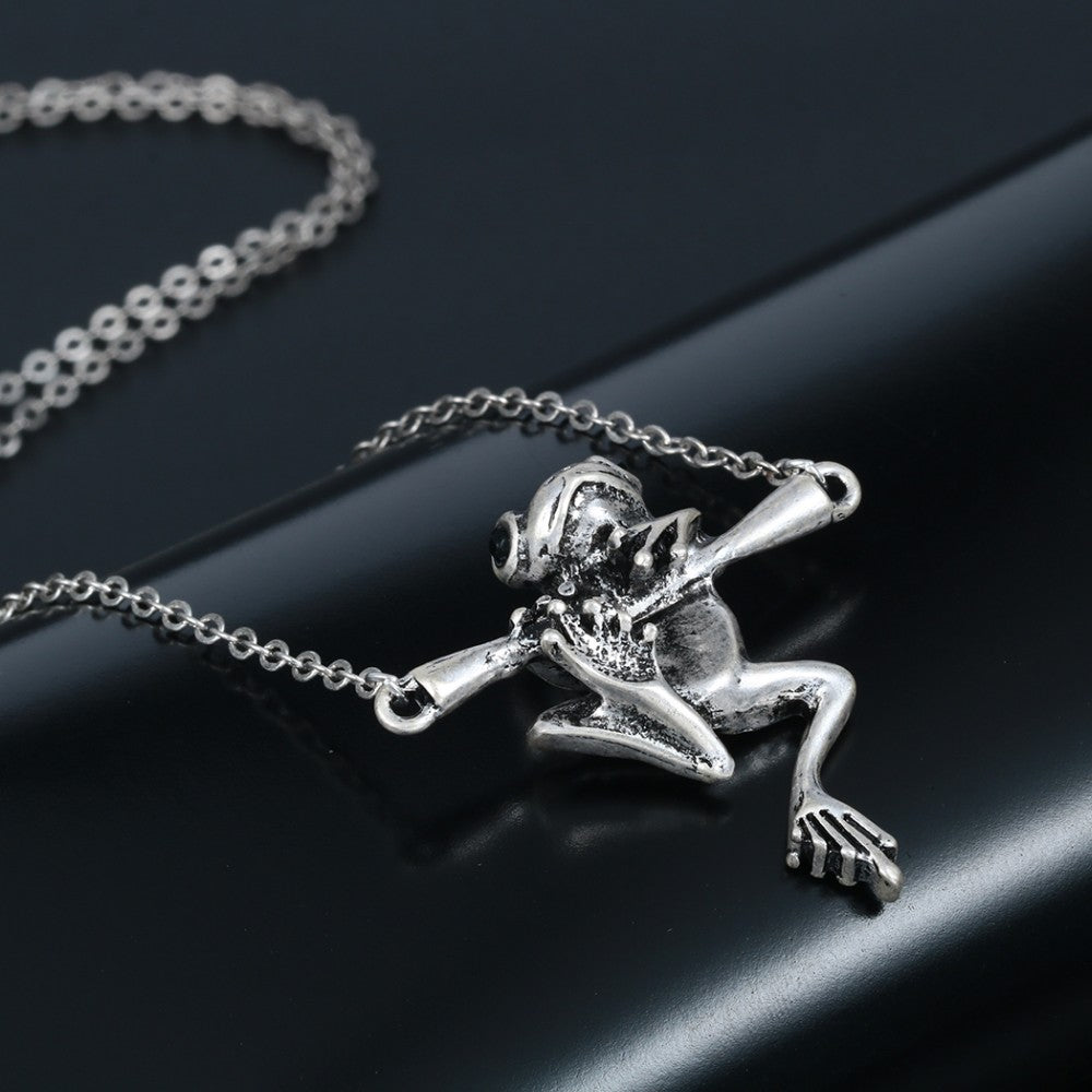 Frog on the branch necklace (2pcs pack) - Style's Bug