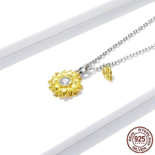 Sunflower necklace by Style's Bug - Style's Bug